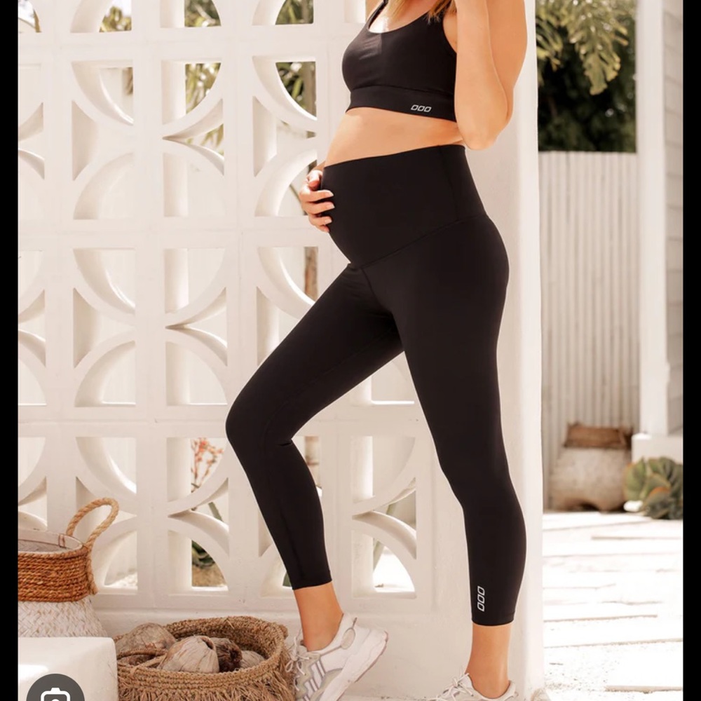 Black Maternity 3/4 Leggings